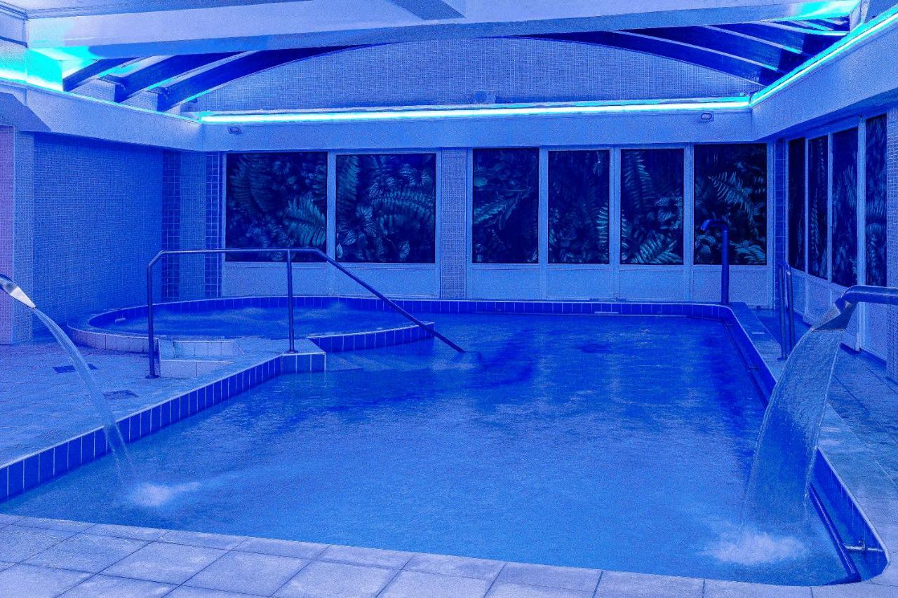 Aqua Blue Hotel Hajduszoboszlo Exterior photo
